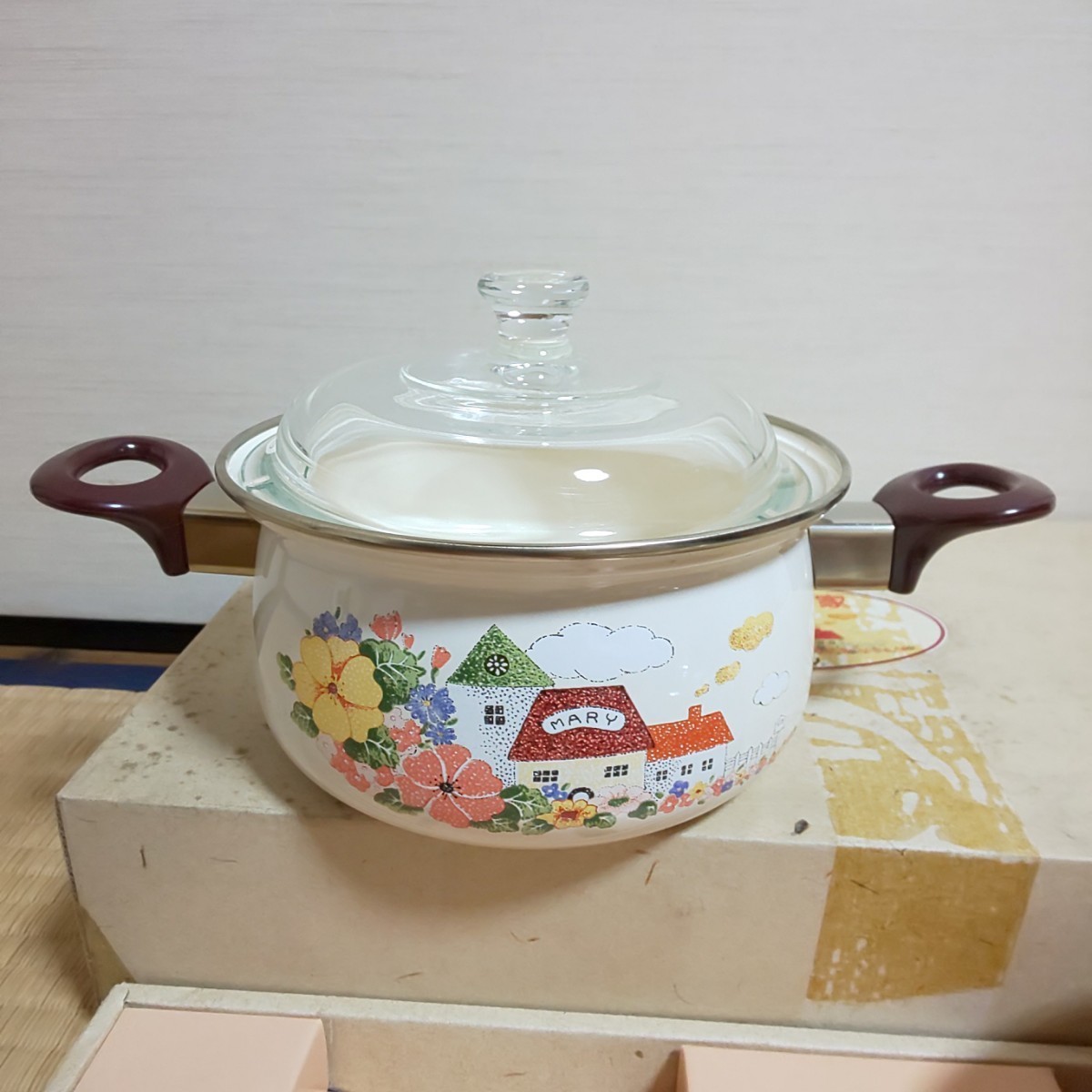 新品未使用品 ホーロー鍋セット 昭和レトロ 両手鍋 片手鍋 新品未使用品 ホーロー鍋セット 昭和レトロ 両手鍋 片手鍋