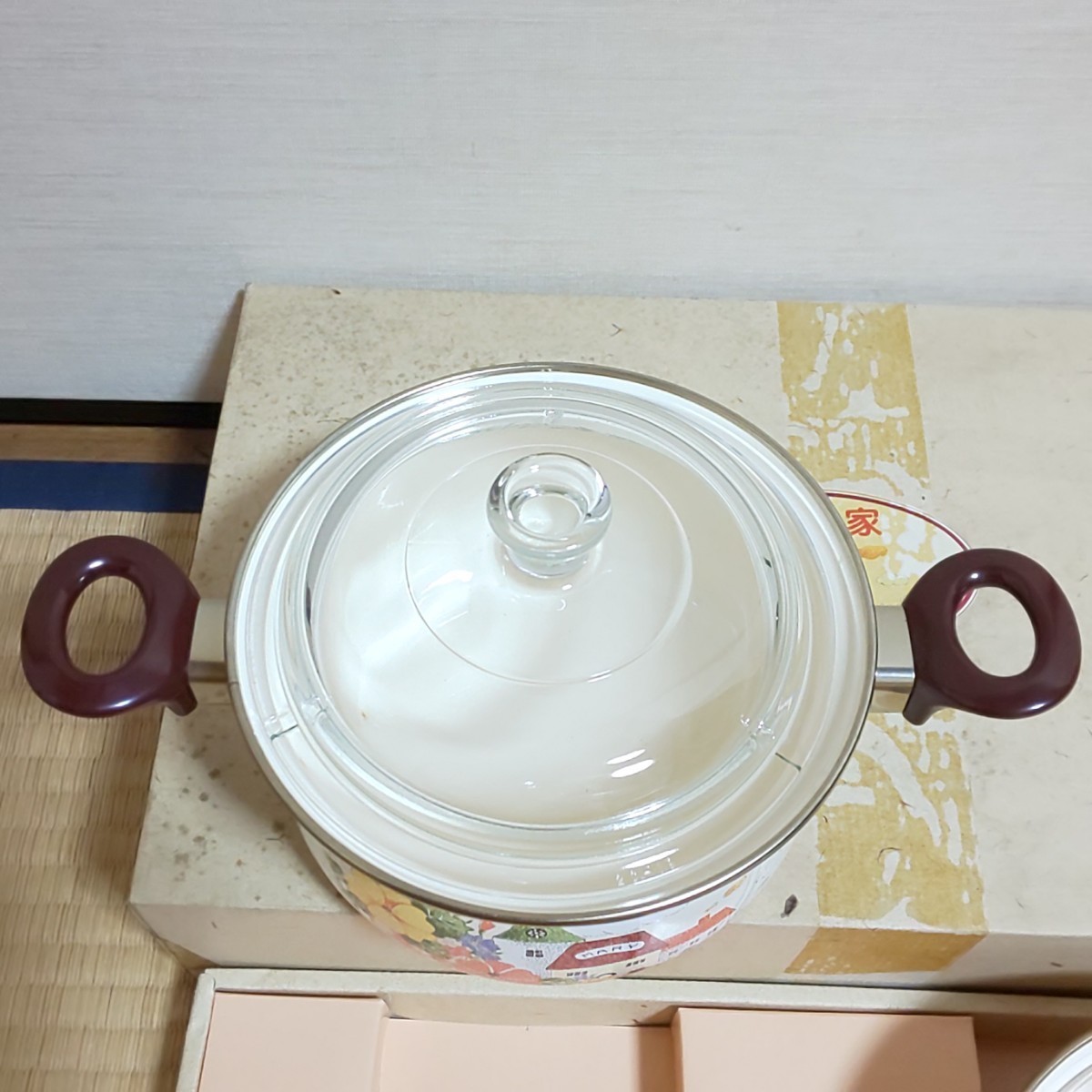 新品未使用品 ホーロー鍋セット 昭和レトロ 両手鍋 片手鍋 新品未使用品 ホーロー鍋セット 昭和レトロ 両手鍋 片手鍋