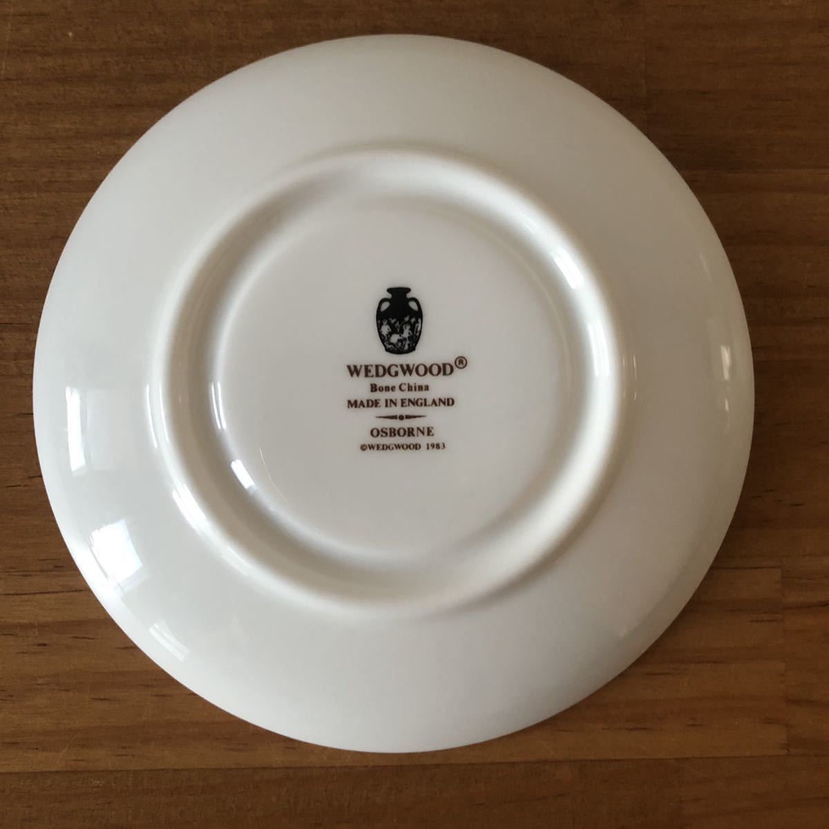 美品 廃版品 ウェッジウッド 黒壺 オズボーン カップ&ソーサー 美品 廃版品 ウェッジウッド 黒壺 オズボーン カップ&ソーサー