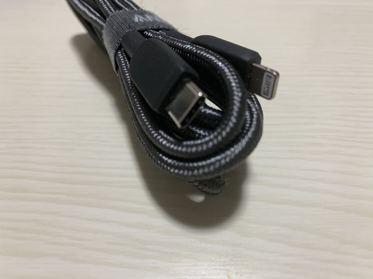 Anker 310 高耐久ナイロン USB-C & ライトニング ケーブル 1.8m 1本　ブラック_画像3