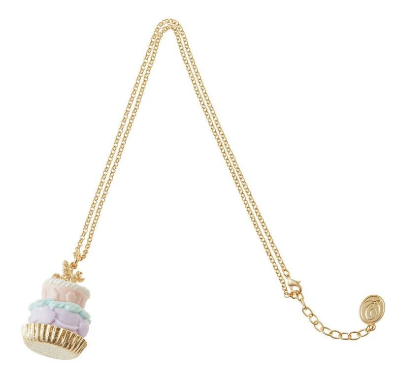 Q-pot. Disney collaboration Little Mermaid se bus tea n cake necklace 