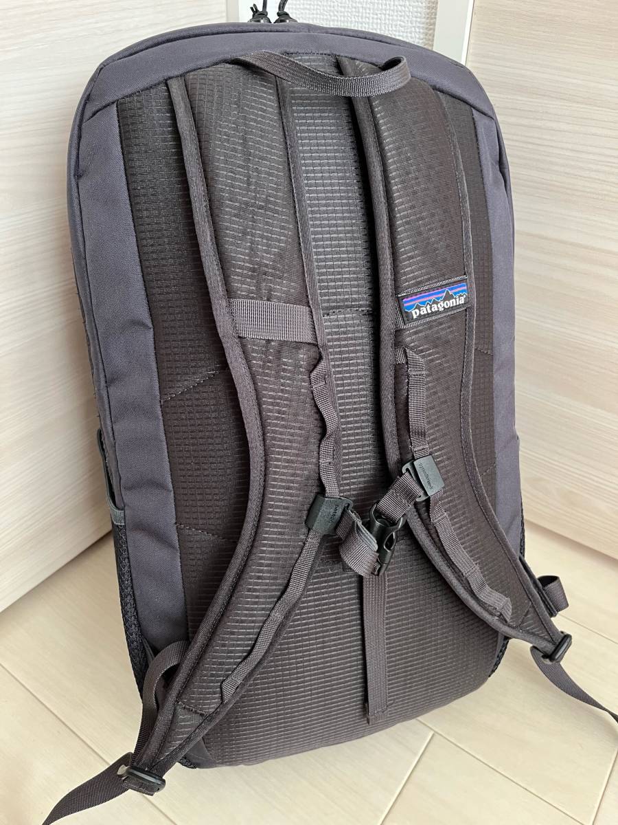 美中古☆30L☆廃盤☆パタゴニア プレーニング バックパック☆スナップt altra 山と道 ムーンライトギア トレラン 登山 ジム ヨガ omm _画像3