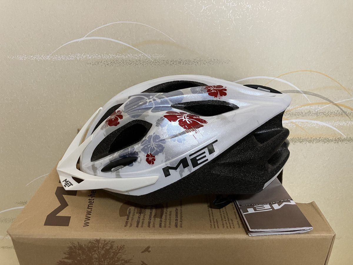 新品★MET(メット) ヘルメット M78 Mythos S 52-57cm 白/花柄★★ 