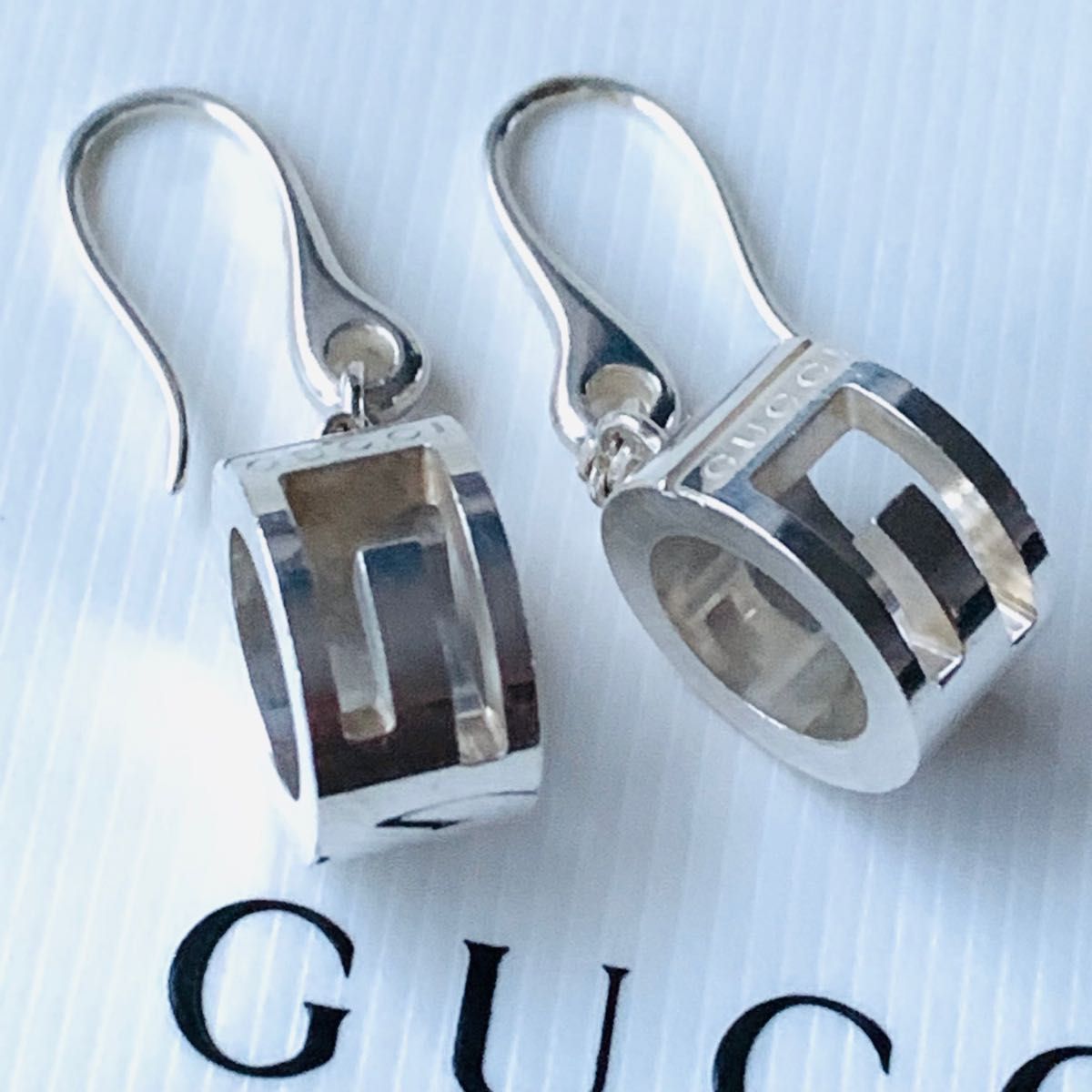 希少 GUCCI グッチ ヴィンテージ ピアス カットアウト g スクエア ラウンド ループ フック