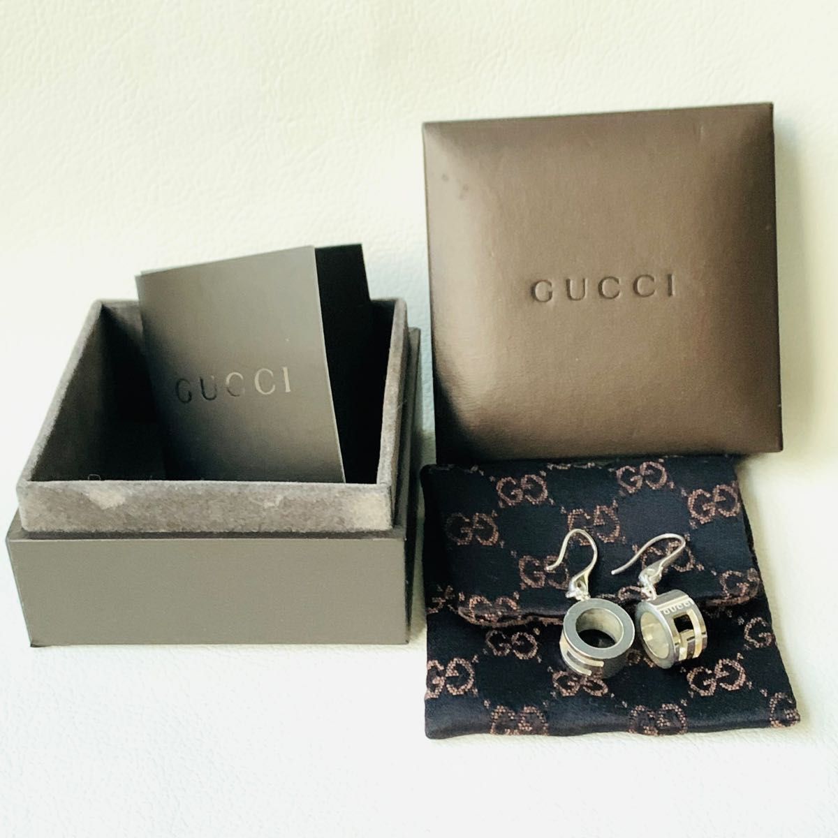 希少 GUCCI グッチ ヴィンテージ ピアス カットアウト g スクエア ラウンド ループ フック