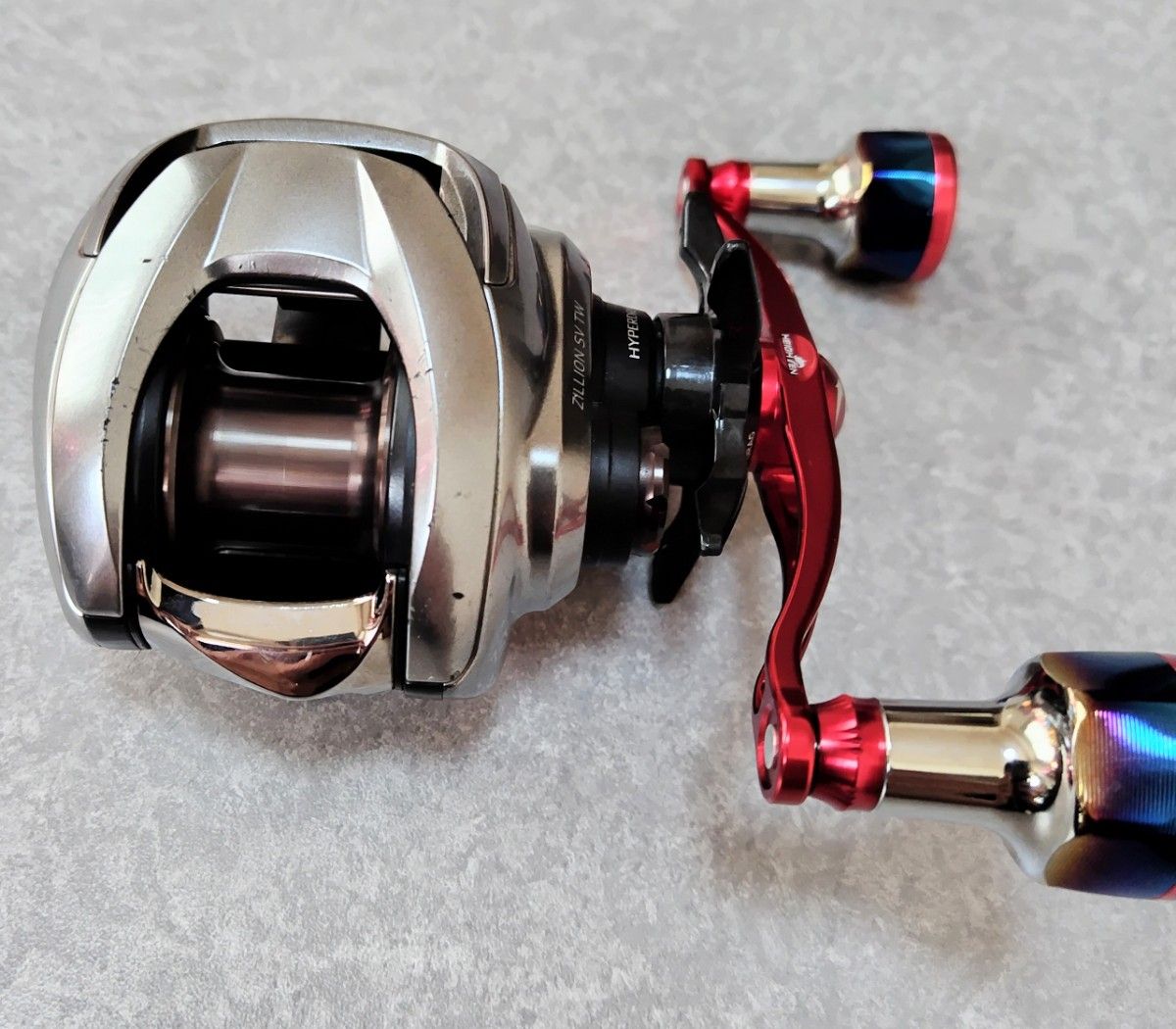 DAIWA ダイワ 21ジリオン SV TW 1000H 箱ありハンドルカスタム DAIWA ダイワ 21ジリオン SV TW 1000H 箱ありハンドルカスタム