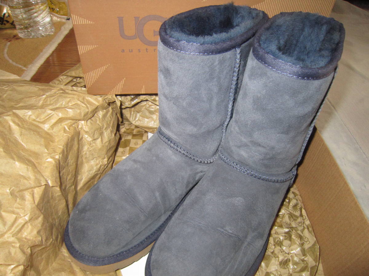 UGG w CASSICショートブーツ24美品_画像1