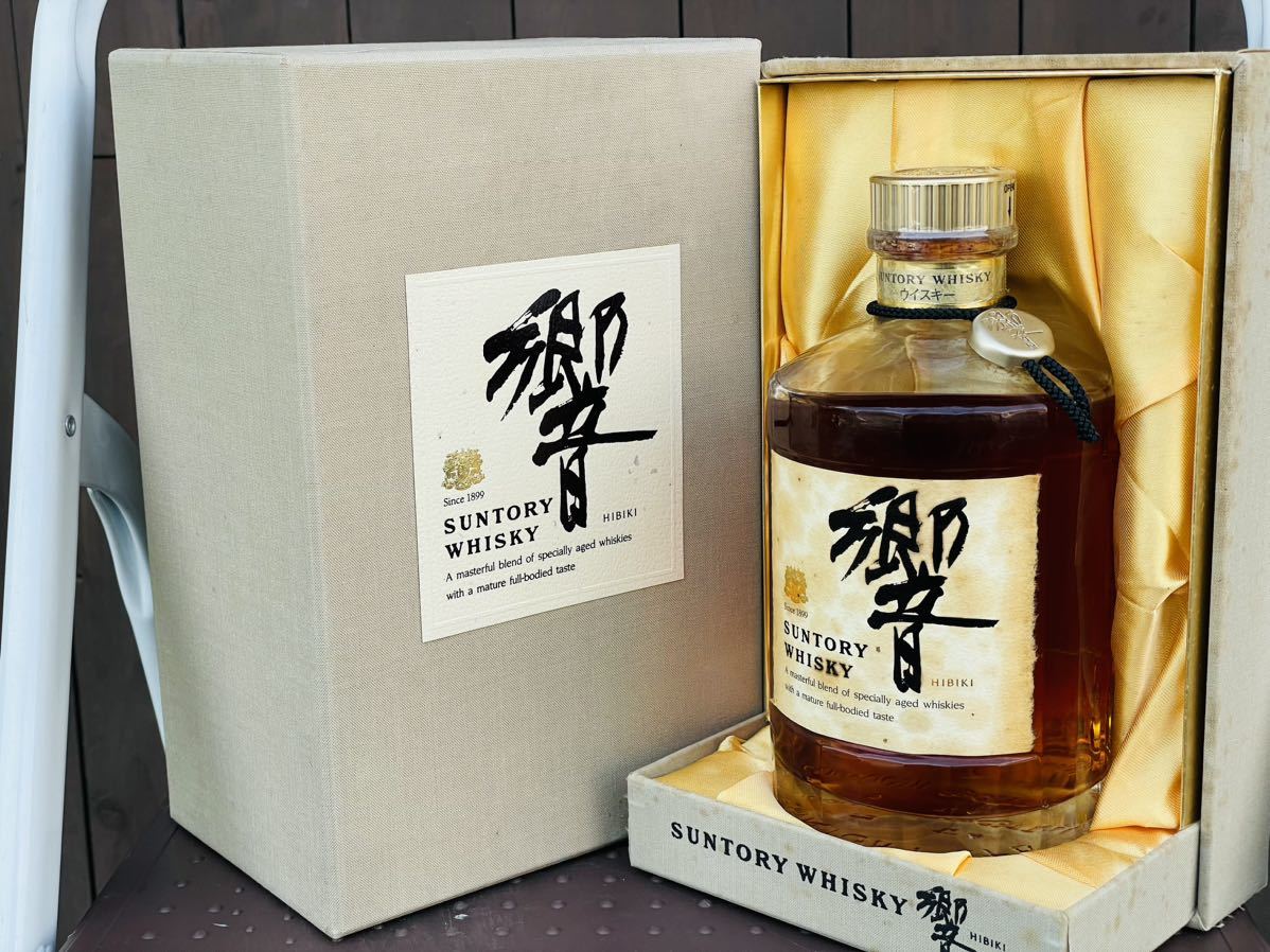 響「HIBIKI」/ 金キャップ 裏ゴールドラベル 750ml 古酒 abitur