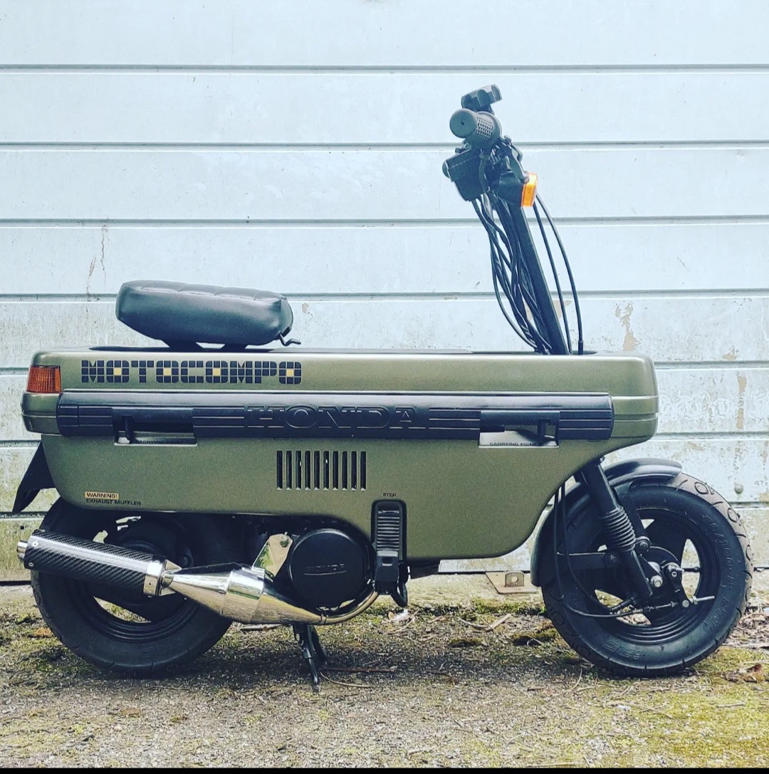 モトコンポ用チャンバーです。motocompoExhaustsystem_イギリスのユーザー様