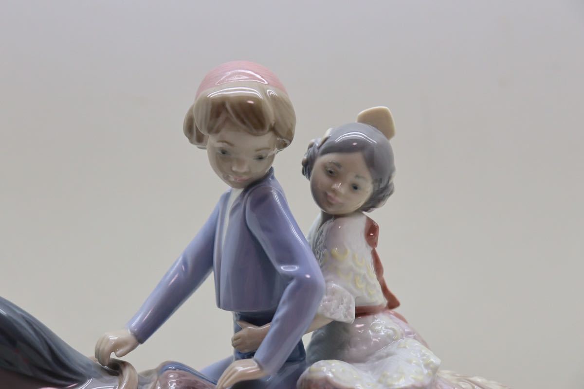 リヤドロ LLADRO 少年少女の行進 NO 1489 フィギュリン 陶器人形 リヤドロ LLADRO 少年少女の行進 NO 1489 フィギュリン 陶器人形