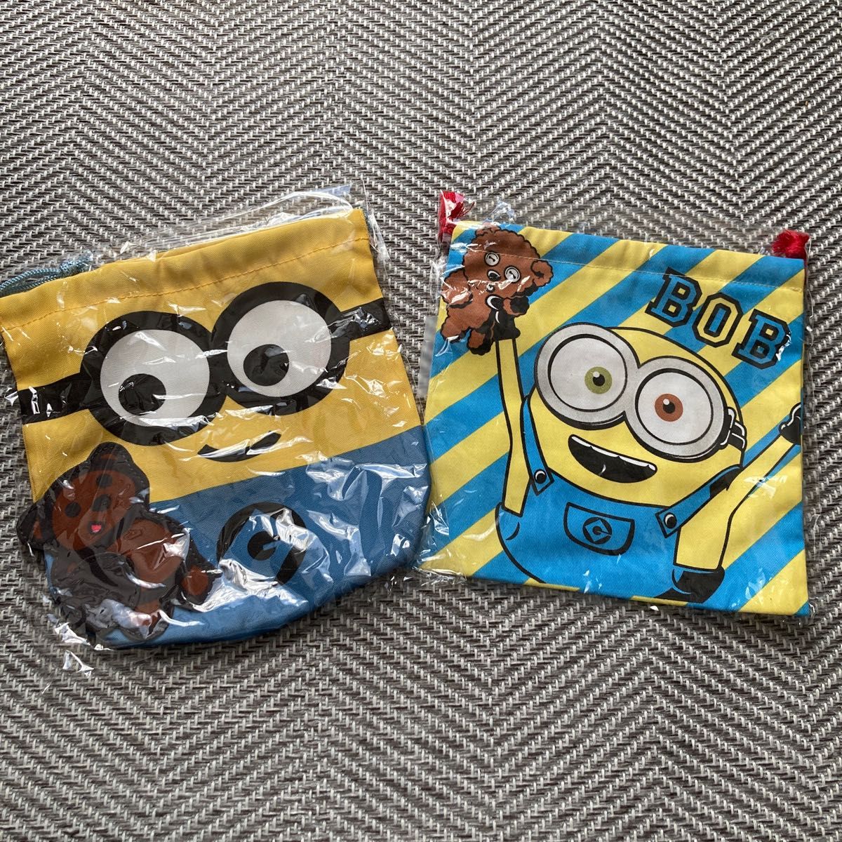 ミニオン　ミニオンズ　minion キングボム　巾着　USJ 給食袋　コップ袋　2枚セット(2種) 未使用