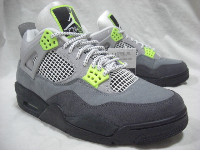 新品 DS 2020 NIKE AIR JORDAN 4 RETRO SE NEON US9.5 (CT5342-007)(N-13-27)の画像2