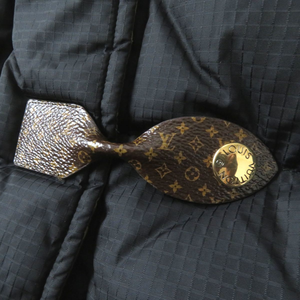  ultimate beautiful goods * regular goods 22AW regular price 480700 jpy LOUIS VUITTON Louis Vuitton monogram accent pillow u puff . jacket / down jacket black 36