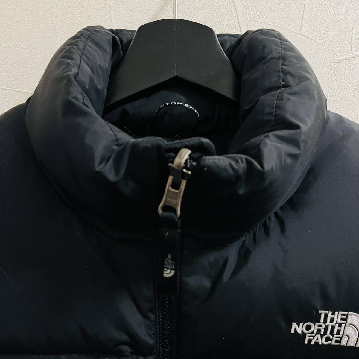 【美品】ノースフェイス ヌプシ ダウンベスト ブラック 700フィル ★ホログラムあり★THE NORTH FACE