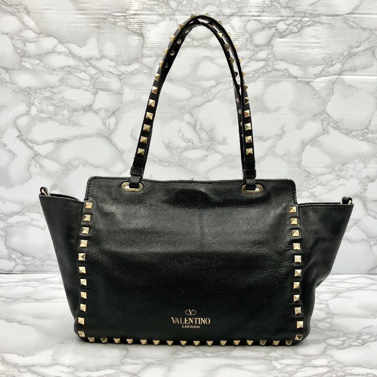 競売 ショルダーバッグ スタッズ ヴァレンティノ 【美品】VALENTINO 斜