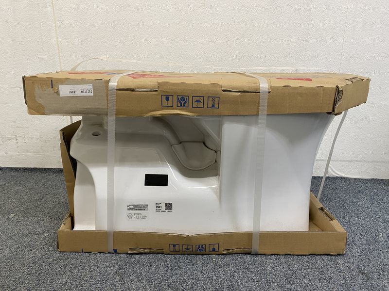 H24194J3018）直取り直配のみ 新品 TOTO CS232BM SH233BA ピュアレスト QR リモデル トイレ 便器 タンク セット_画像5