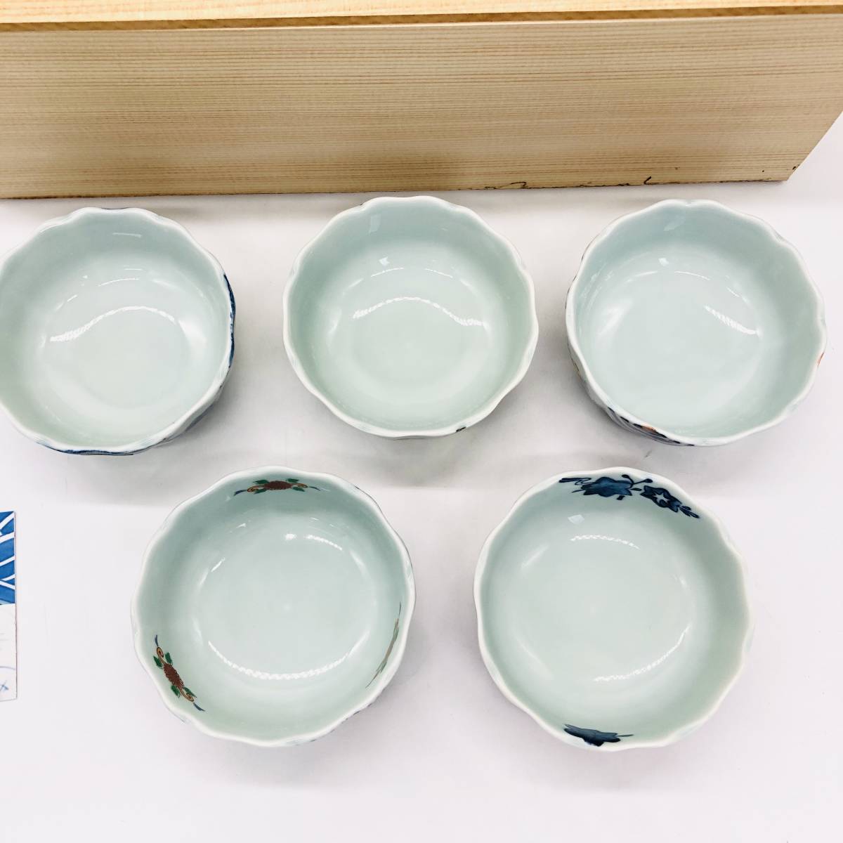 保管品 西陶謹製 有田焼 西雲 絵変り 小鉢揃 小鉢 鉢 絵 5点 5皿 保管品 西陶謹製 有田焼 西雲 絵変り 小鉢揃 小鉢 鉢 絵 5点 5皿