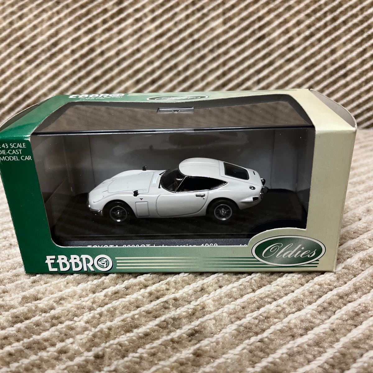 限定品 エブロ 1/43トヨタ2000GT (白)1968 one of 2952_画像1