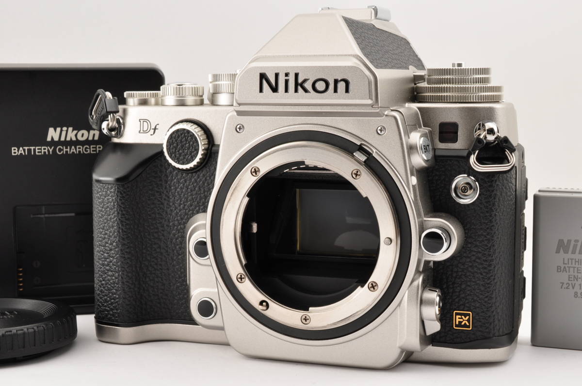 Nikon Df シルバー シャッター数：1054　超美品　送料無料　#EI19