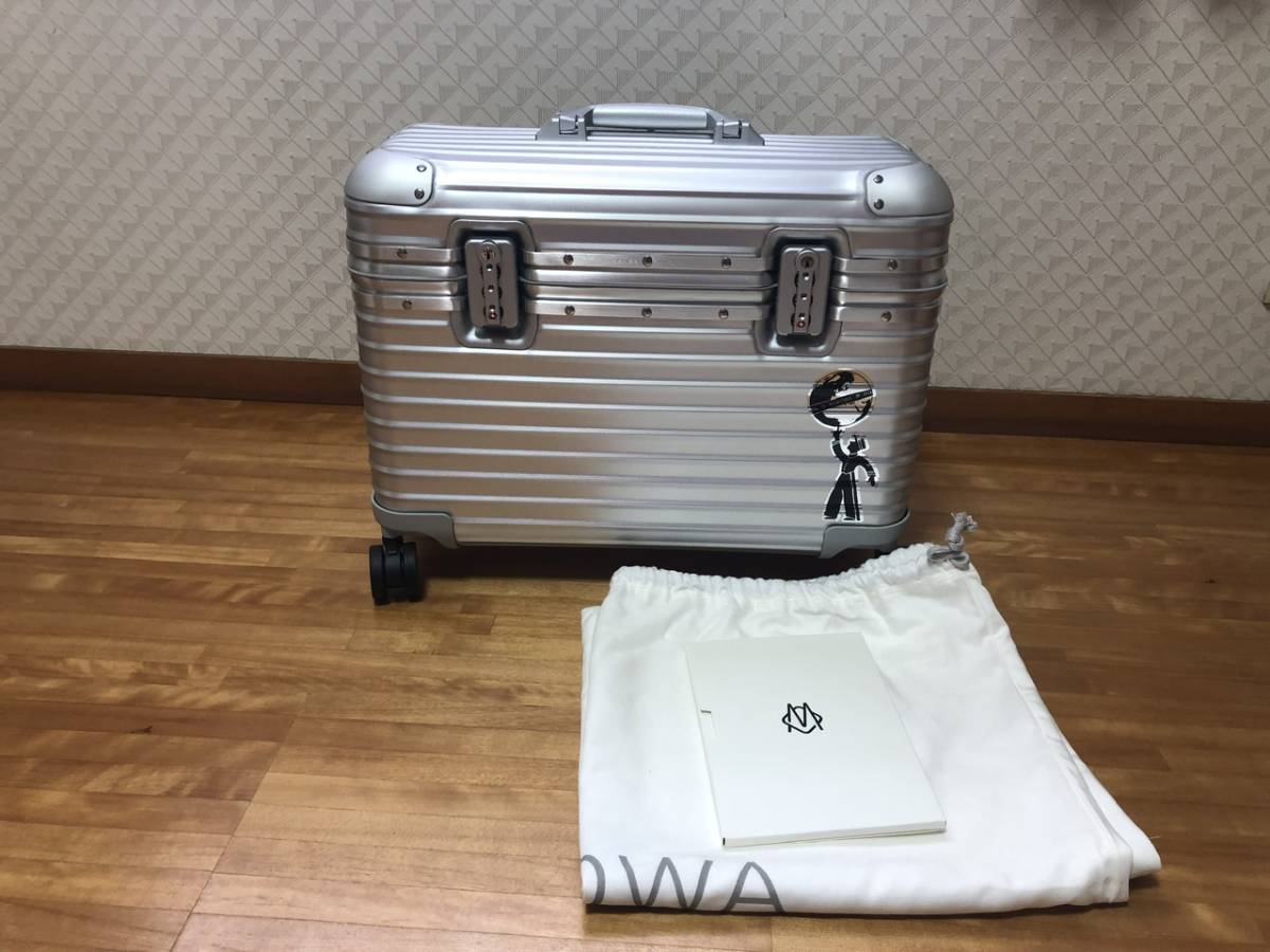 2023年10月購入新型 新品未使用 リモワ パイロット4輪 31L　RIMOWA PILOT 正規店購入_画像2