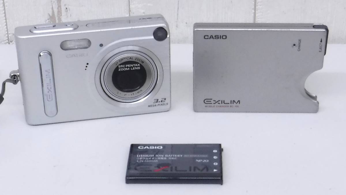 コンパクトデジタルカメラ ＊CASIO EXLIM MEGA PIXELS 3.2 ＊MOBILE CHARGER　BC-10L ＊LITIUM ION BATTERY NP-20 ＊日本製 ＊ジャンク品_画像1