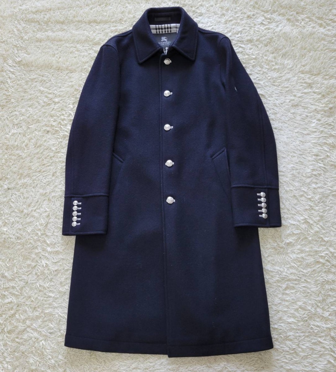 圧倒的高級感】カシミヤ混 バーバリーブラックレーベル 銀ボタン 圧倒的高級感】カシミヤ混 バーバリーブラックレーベル 銀ボタン