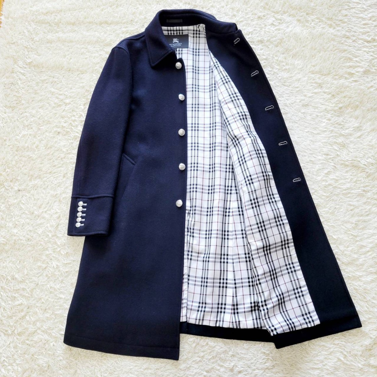 圧倒的高級感】カシミヤ混 バーバリーブラックレーベル 銀ボタン 圧倒的高級感】カシミヤ混 バーバリーブラックレーベル 銀ボタン