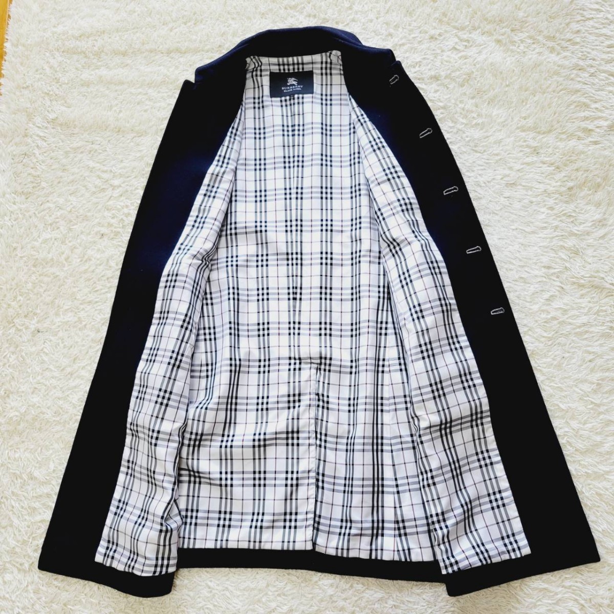 圧倒的高級感】カシミヤ混 バーバリーブラックレーベル 銀ボタン 圧倒的高級感】カシミヤ混 バーバリーブラックレーベル 銀ボタン