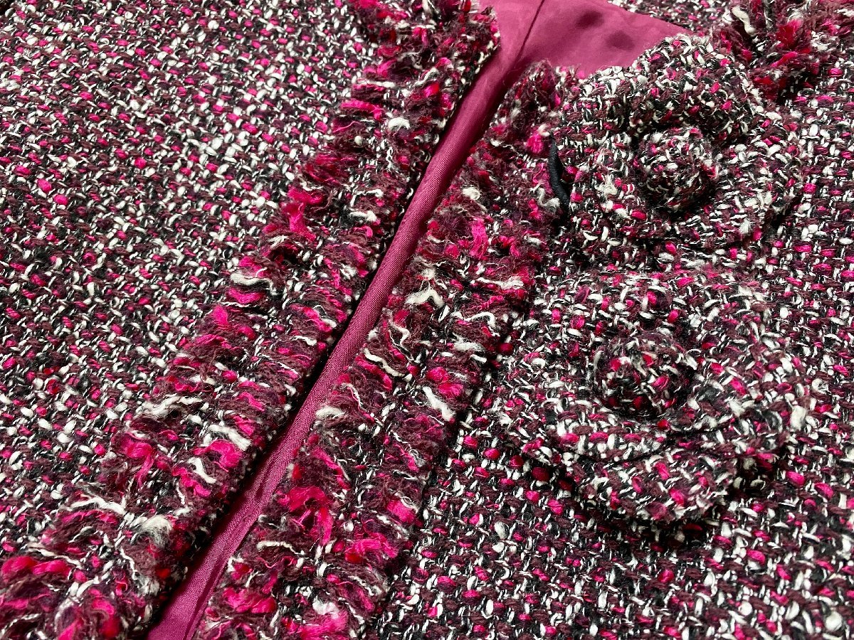 極美品 ノーブランド ツイードジャケット ノーカラージャケット レディース ピンク フリンジ コサージュ付き 上品 上質_画像4