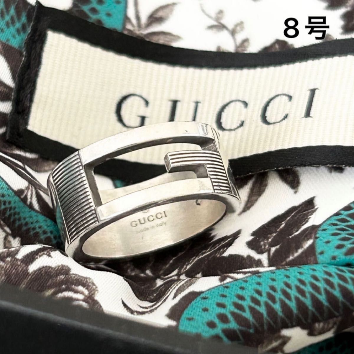 GUCCI グッチ　ブランデッド　リング　8号　指輪　シルバー　ブランド　ロゴ　美品　ユニセックス