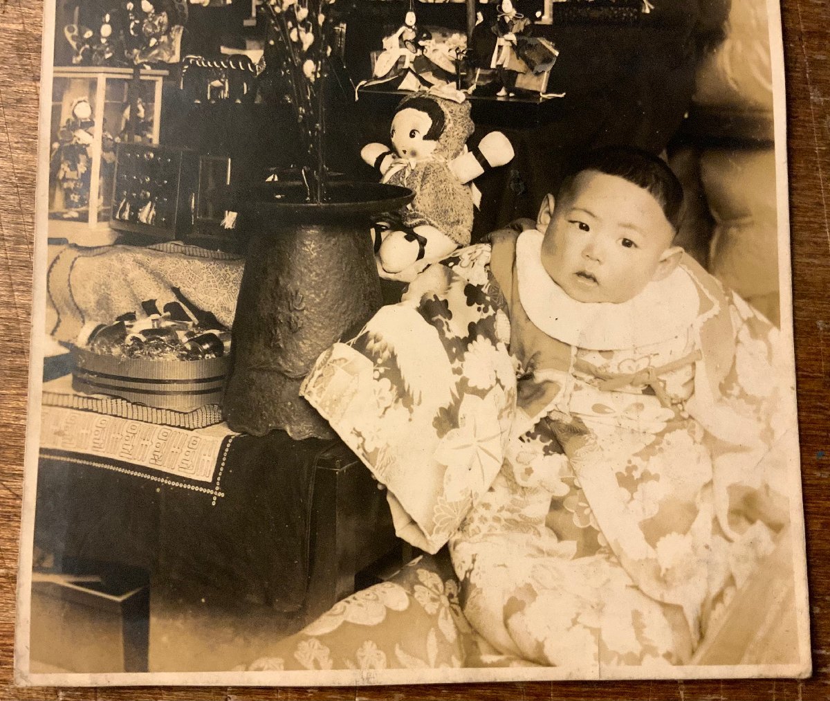 RR-4963 # including carriage # Hinamatsuri doll hinaningyo .. sama baby girl blanket cultured person shape herohero doll doll memory photograph photograph old photograph printed matter /.KA.