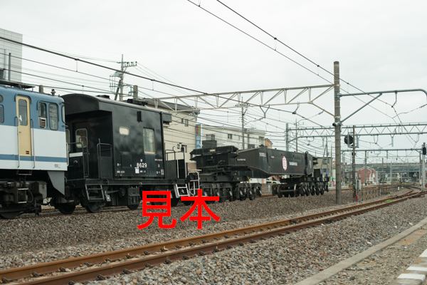 鉄道写真データ（JPEG）、00506871、EF65-2060＋EF65-2069＋ヨ8629＋シキ850C（空車）（3カット）、JR高崎線、上尾〜宮原、2015.08.25_画像2