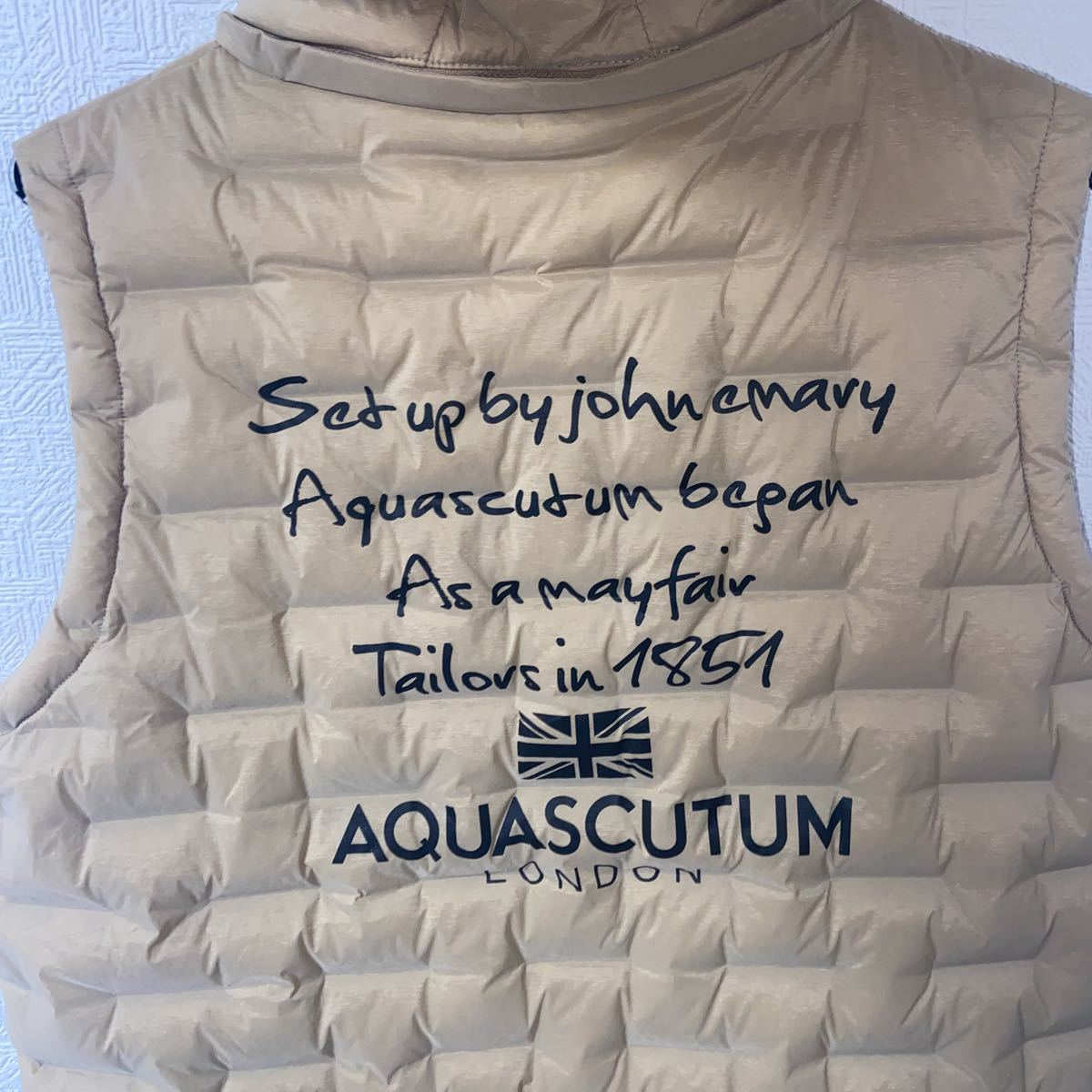 Aquascutum アクアスキュータム ゴルフウェア ダウンベスト Aquascutum アクアスキュータム ゴルフウェア ダウンベスト