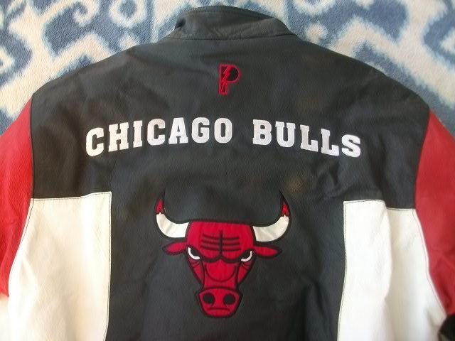 シカゴ ブルズ 革？レザー？ジャケット 極美品 L NBA Chicago Bulls Michael Jordan マイケル ジョーダン