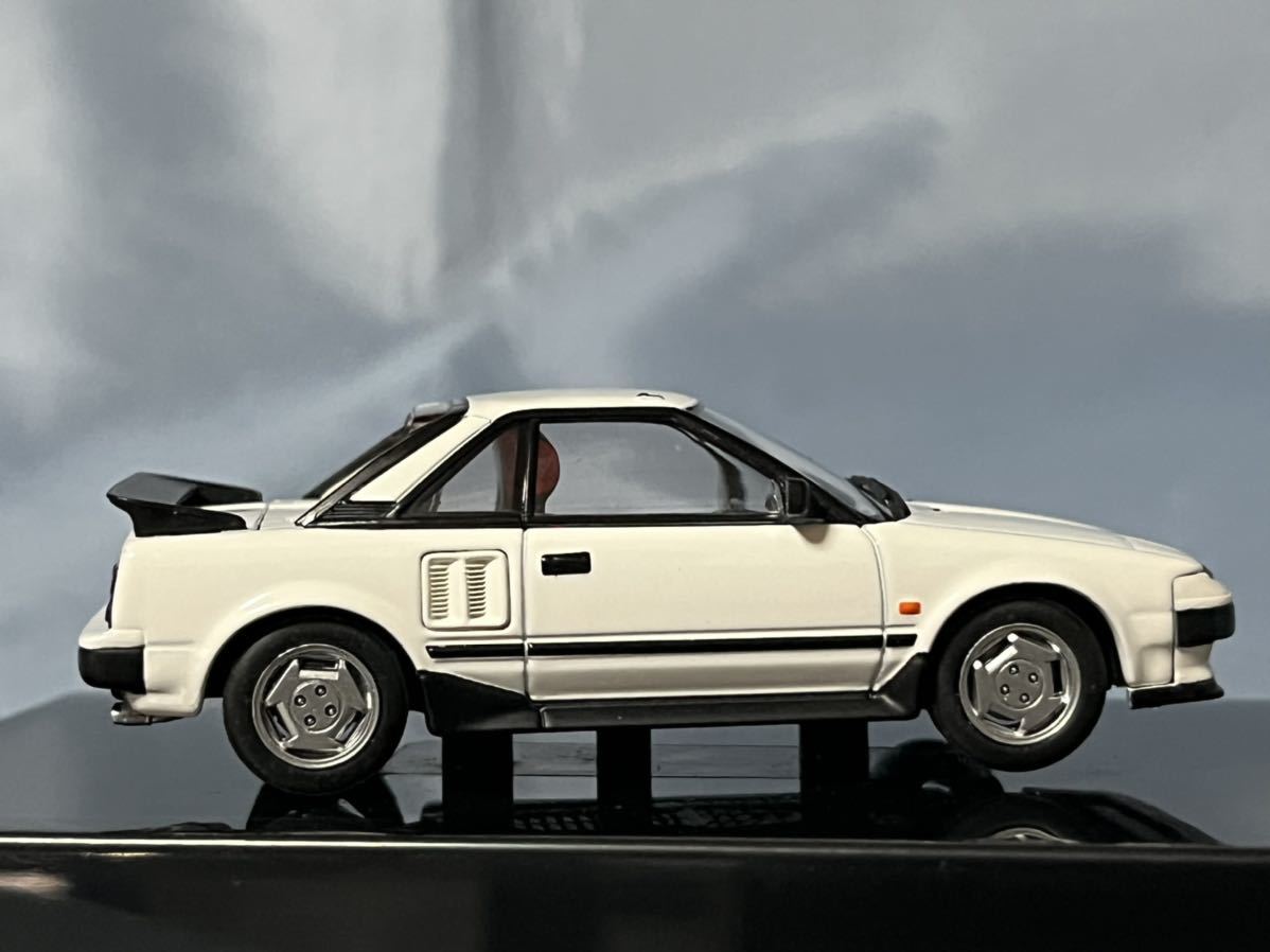 エムテック製　　トヨタ　MR 2 (AW11) 白　　1/43