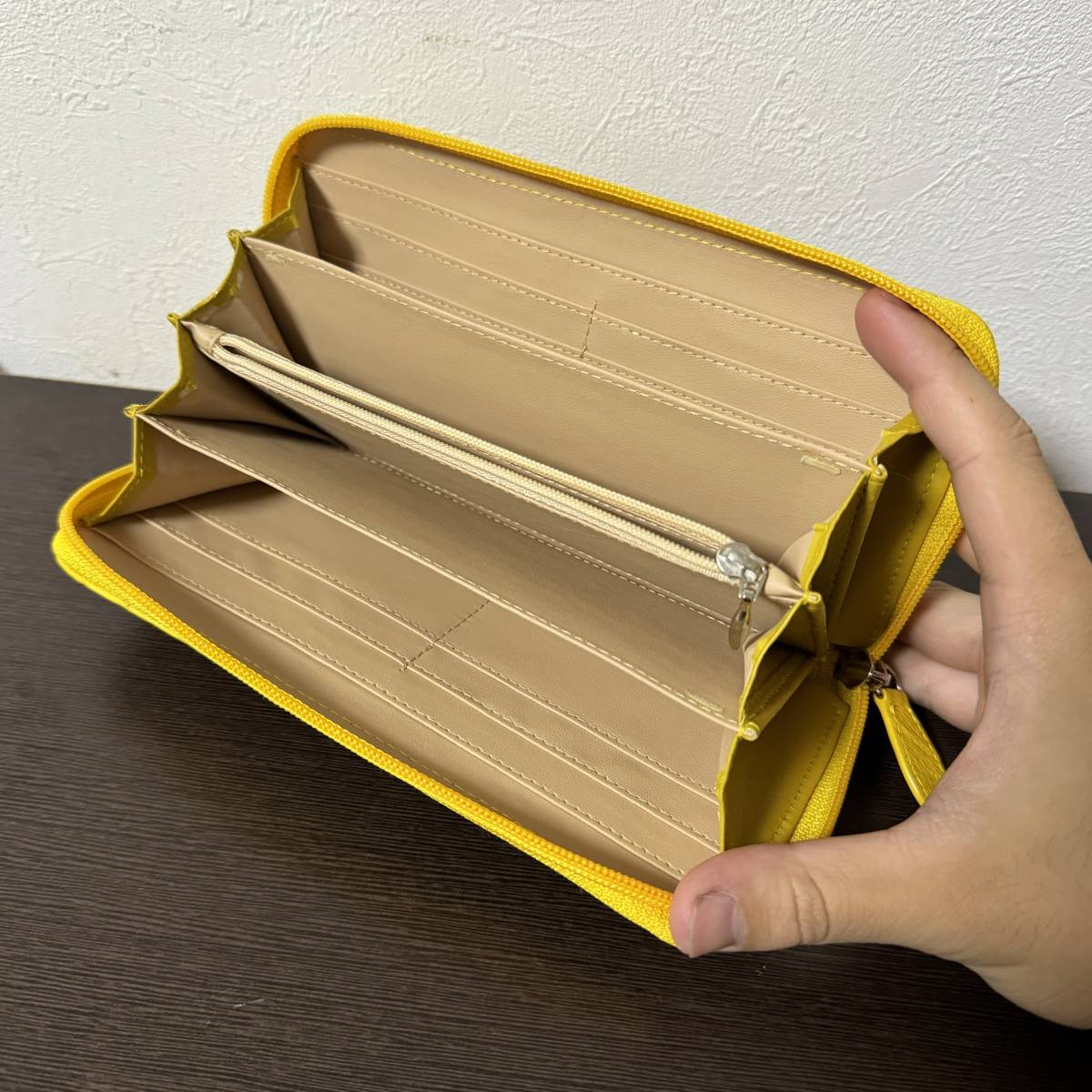 未使用品】本物オーストリッチ本革Raffy(ラフィ) 長財布ロング