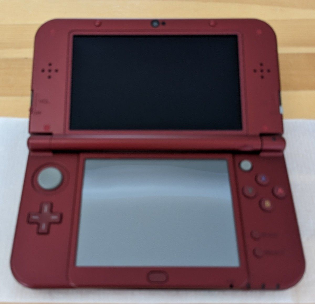 ☆未使用に近い美品☆純正充電器付き！Newニンテンドー3DS LL メタリックレッド