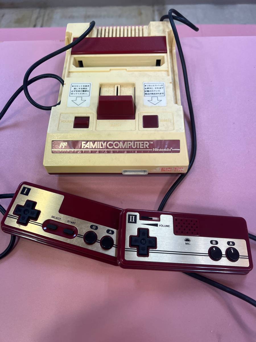 Nintendo 任天堂 ファミコン ファミリーコンピュータ 本体 箱・説明書付き_画像1