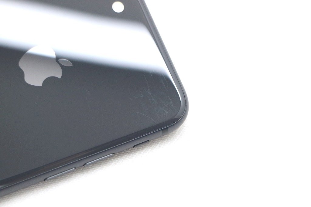 白ロム SIMフリー au SIMロック解除済 Apple iPhone8 64GB iOS16.6 Space Gray MQ782J/A 初期化済 【m020764】_画像3