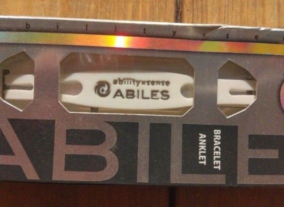 ★未使用★　ABILES　アビリスpro　ブレスレット ホワイト　Lサイズ