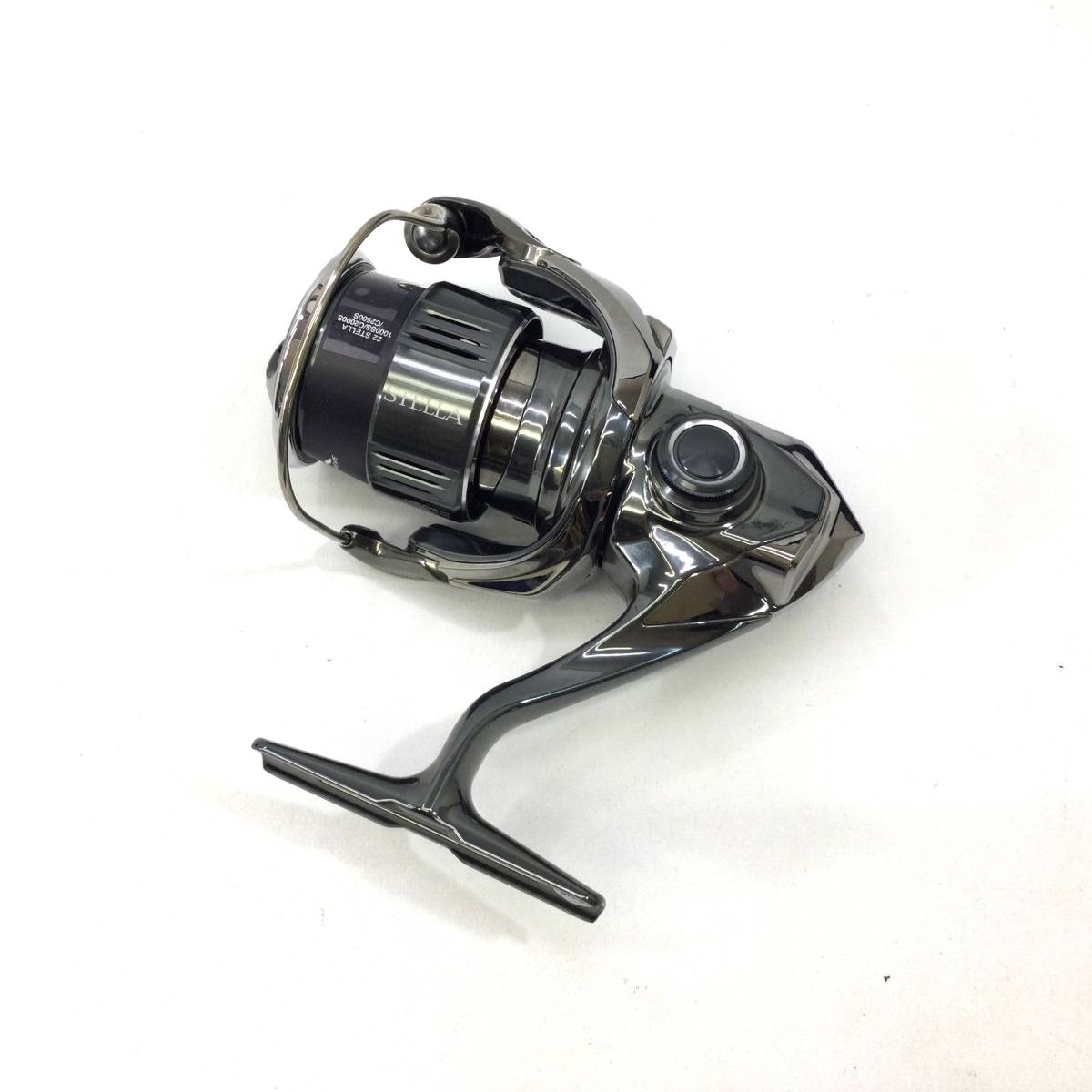 □【中古/60】シマノ SHIMANO 22ステラ C2000SHG STELLA スピニングリール_画像2