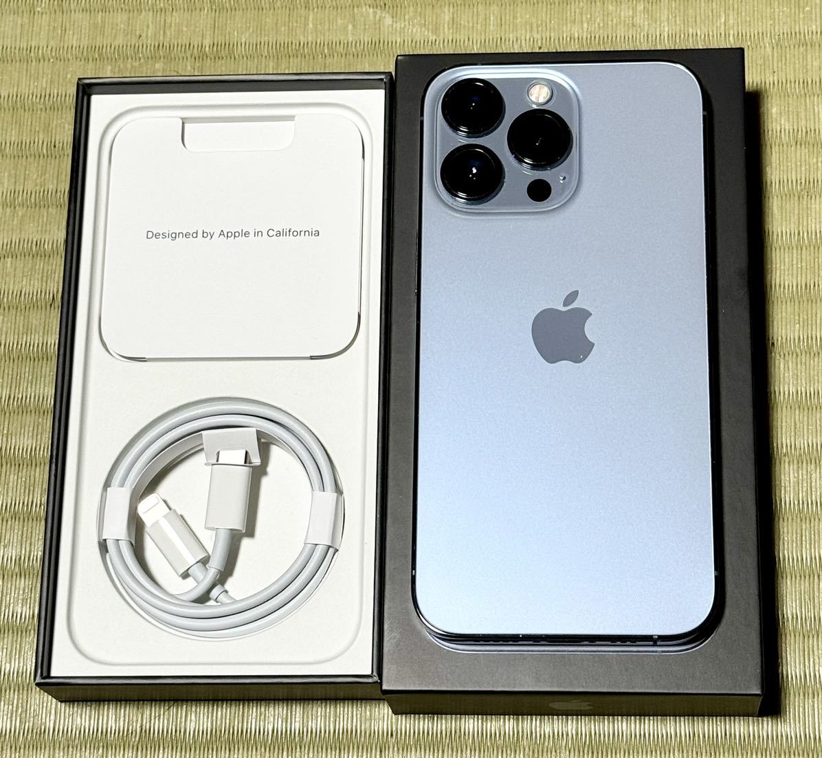 人気ブランド Pro iPhone13 送料無料 美品 256GB au APPLE MLUU3J/A