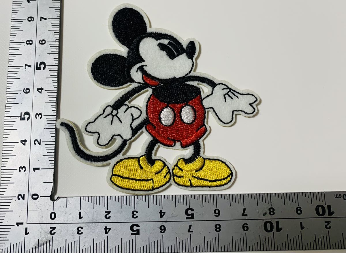 1ミッキーマウス　　アイロン　刺繍　ワッペン_画像2