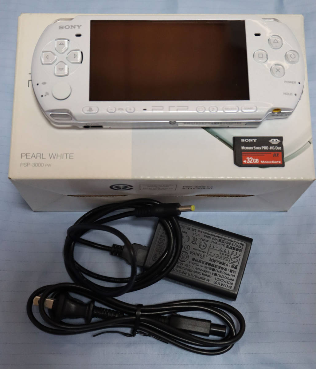 PSP3000シリーズ PSP-3000 WHITE