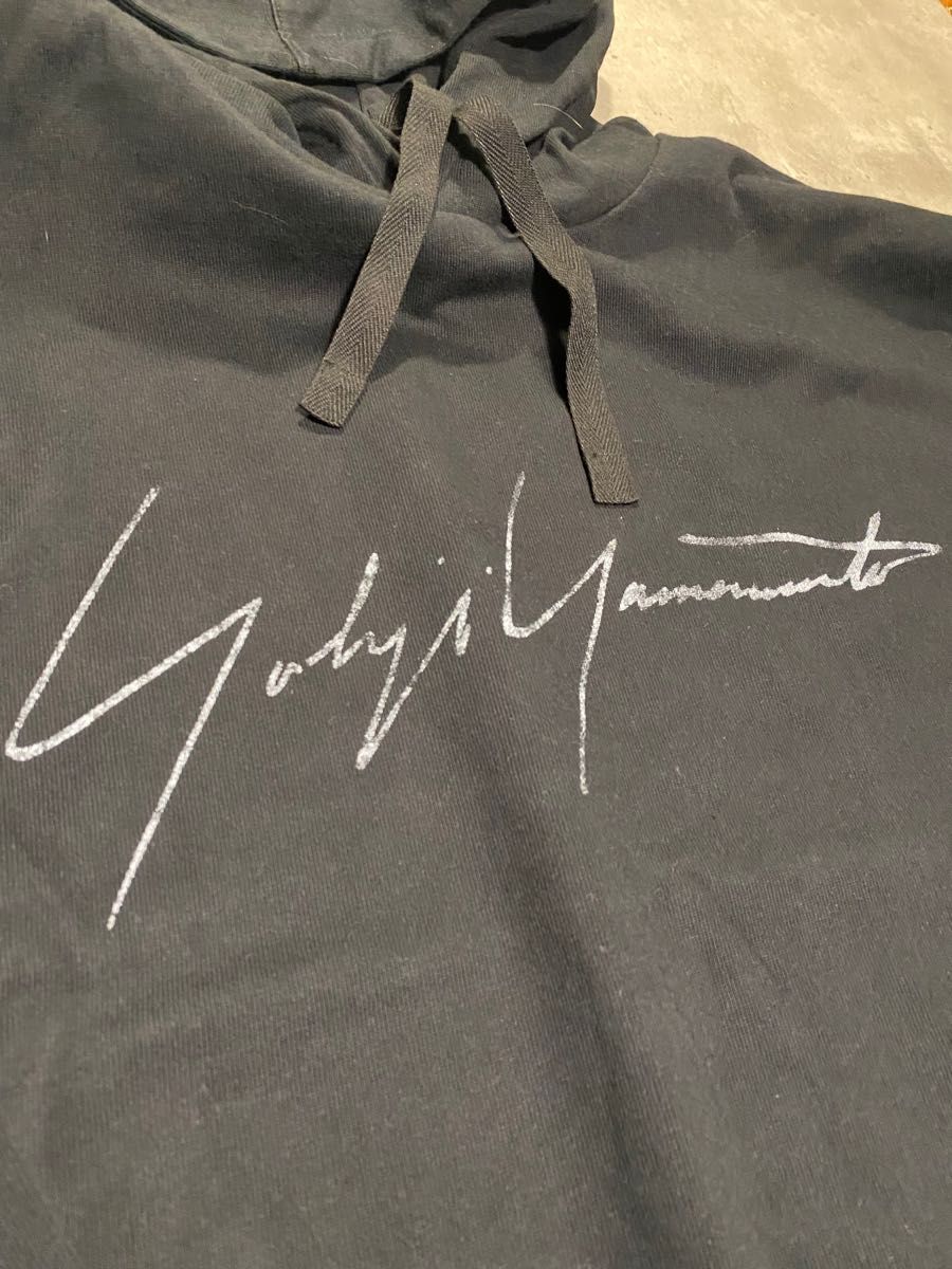 Y-3 Yohji Yamamoto サイン ロゴ プリントT M - トップス Y-3 Yohji Yamamoto サイン ロゴ プリントT M - トップス