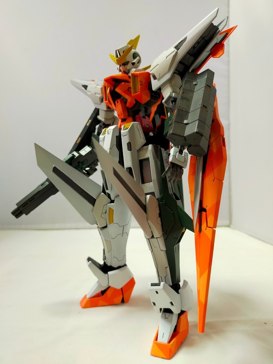 MG 1/100　ガンダムキュリオス全塗装完成品（迷彩塗装）