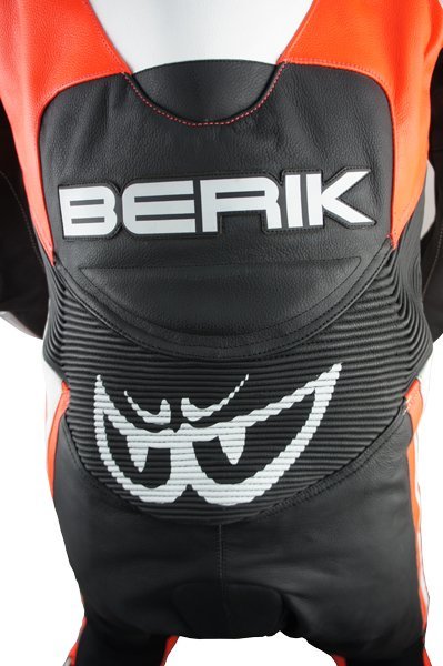 ヨーロッパ限定モデル BERIK ベリック ハイグレード 両肩マグネシウムスライダー レーシングスーツ 8369 54サイズ XL相当_画像10