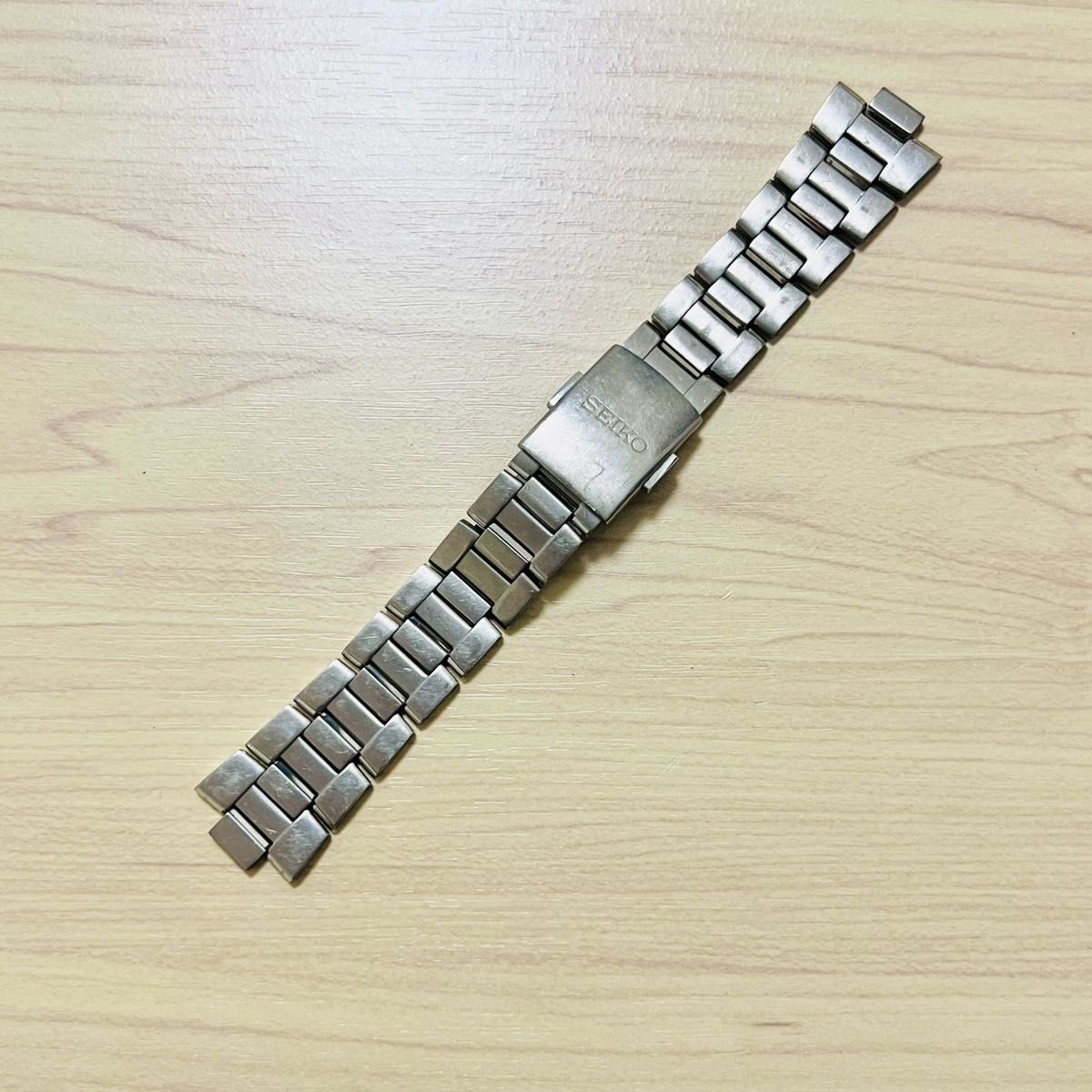 SEIKO チタン-ステンレス ベルト 19mm (or 20mm) 金属ベルト SEIKO チタン-ステンレス ベルト 19mm (or 20mm) 金属ベルト
