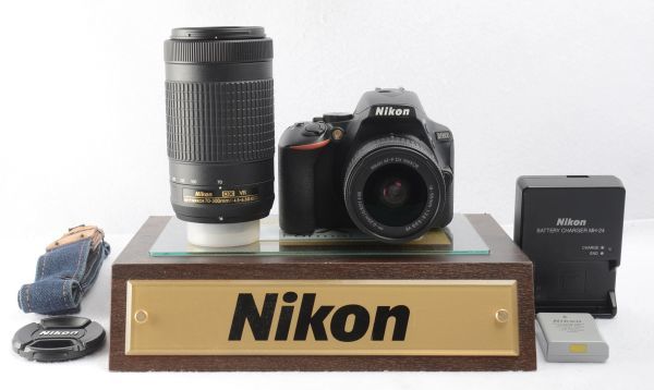 ■美品■ ニコン Nikon D5600 ダブルズームキット 【付属品】　#510-018のサムネイル