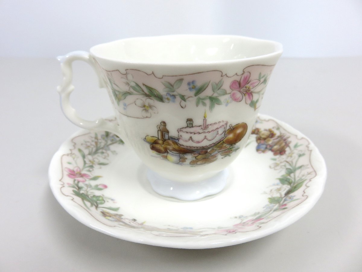 【80】未使用品 Royal Doulton ロイヤルドルトン カップ＆ソーサー THE BIRTHDAY バースデイ 保管品_画像2